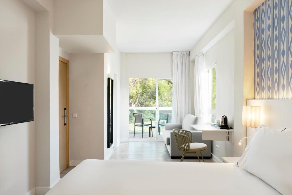 Exe Portals Nous Hotel — Кальвія, Іспанія мініатюра 6