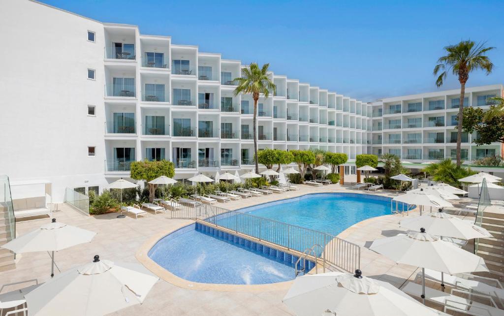 HM Isabela Hotel Santa Ponsa — Кальвія, Іспанія мініатюра 7