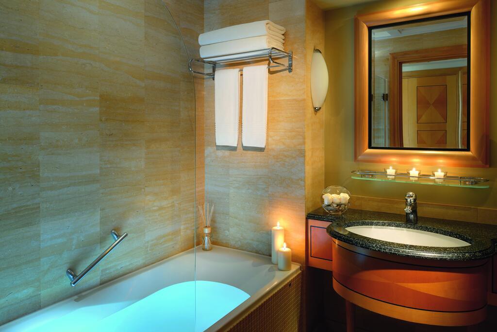 Mоvenpick Hotel — Доха, Катар мініатюра 8