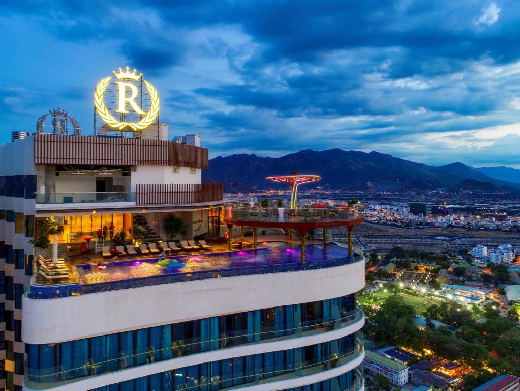 Regalia Gold Hotel — Нячанг, В'єтнам — фото 1