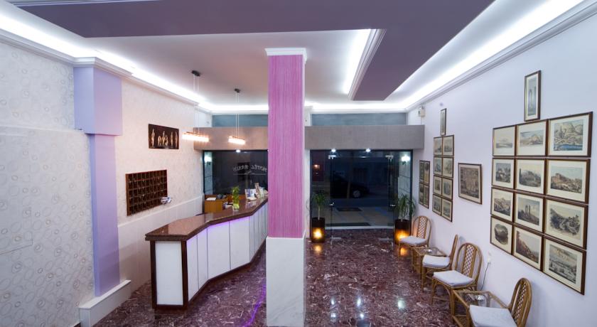 Bakos Hotel — Лутракі (Коринфія), Греція мініатюра 27