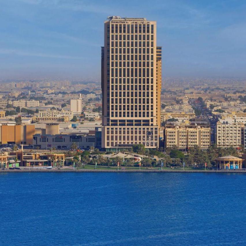 Doubletree By Hilton Sharjah Waterfront Hotel & Residences — Шарджа, Об'єднані Арабські Емірати — фото 1