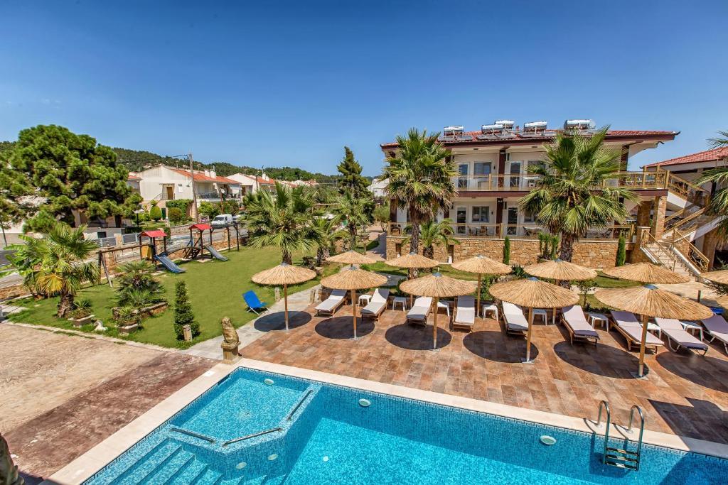 Greek Pride Villa Beach — Халкідікі, Греція мініатюра 9