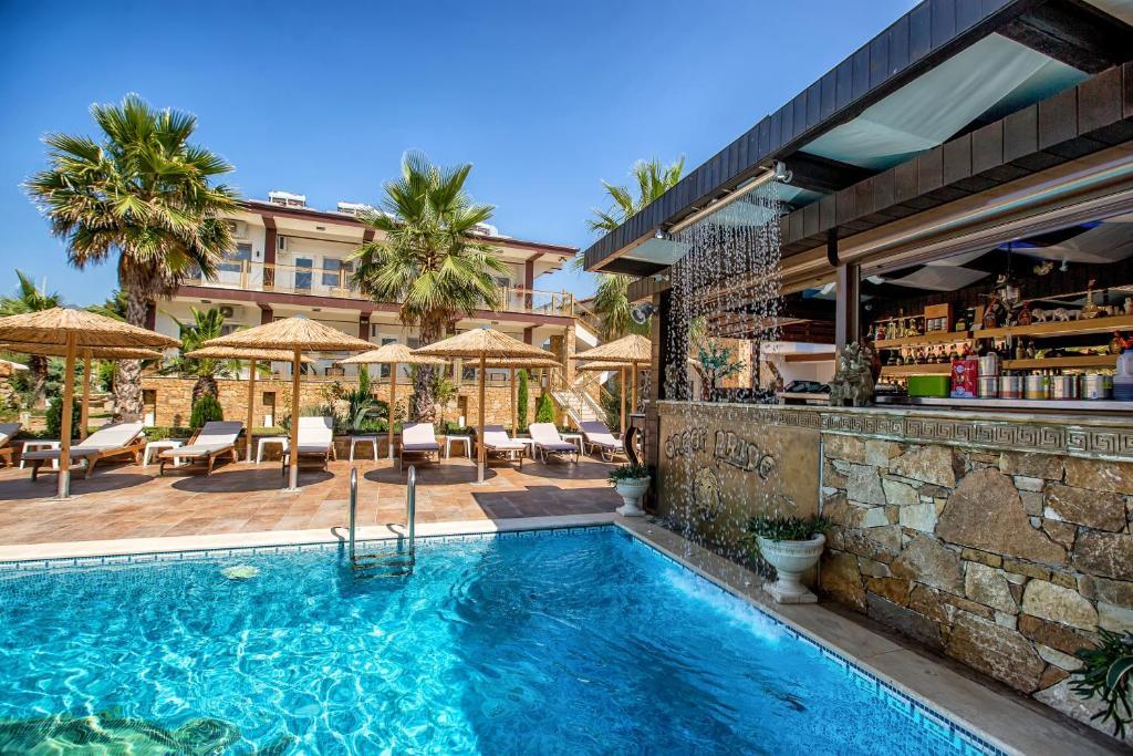Greek Pride Villa Beach — Халкідікі, Греція мініатюра 8