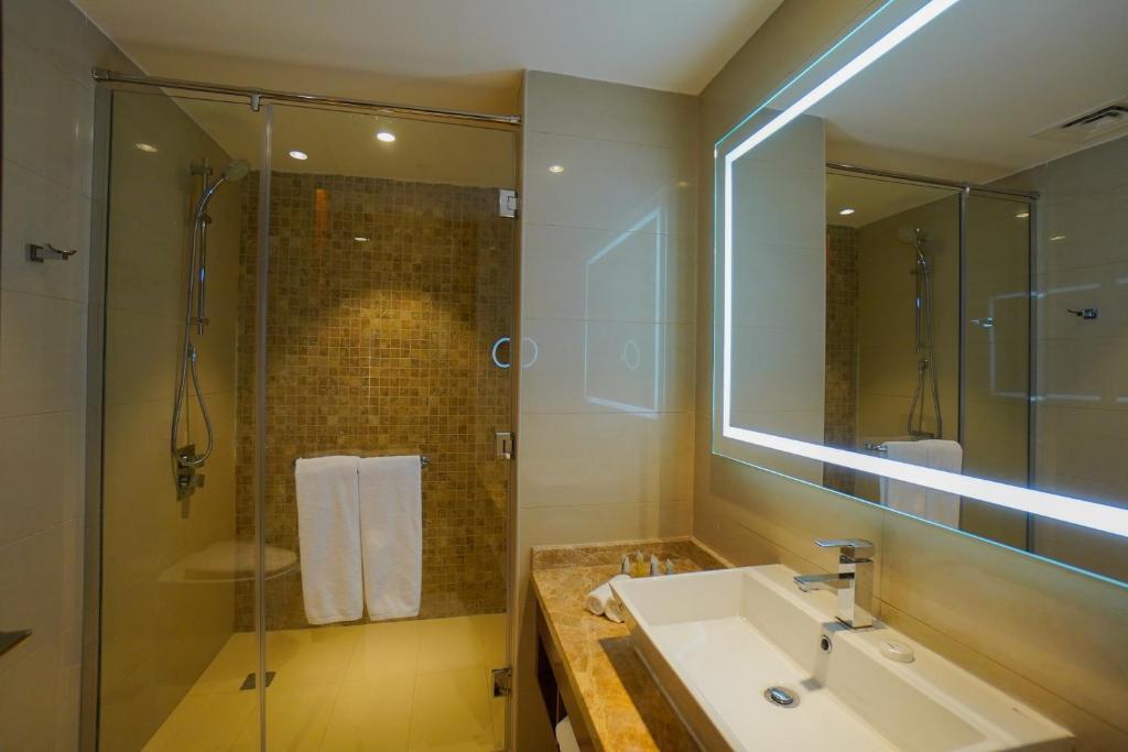 The Grand Lux ​​Hotel — Доха, Катар мініатюра 8