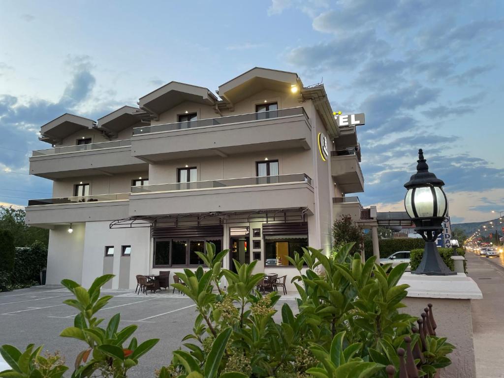Holiday Hotel Podgorica — Подгориця, Чорногорія — фото 1