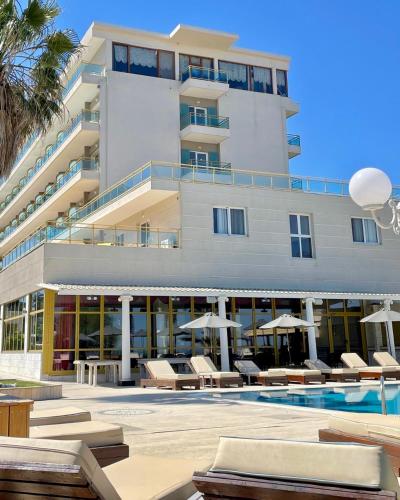 Eona Beach Resort by Greek Pride — Агия-Тріада, Греція — фото 1
