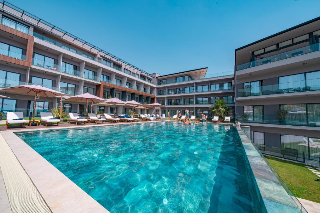 Royal Blue Resort & Residences Kavac — Боко-Которська бухта, Чорногорія — фото 1