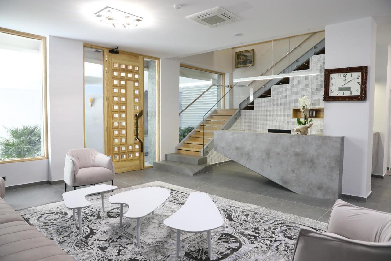 Imperial Hotel Vlore — Вльора, Албанія мініатюра 9