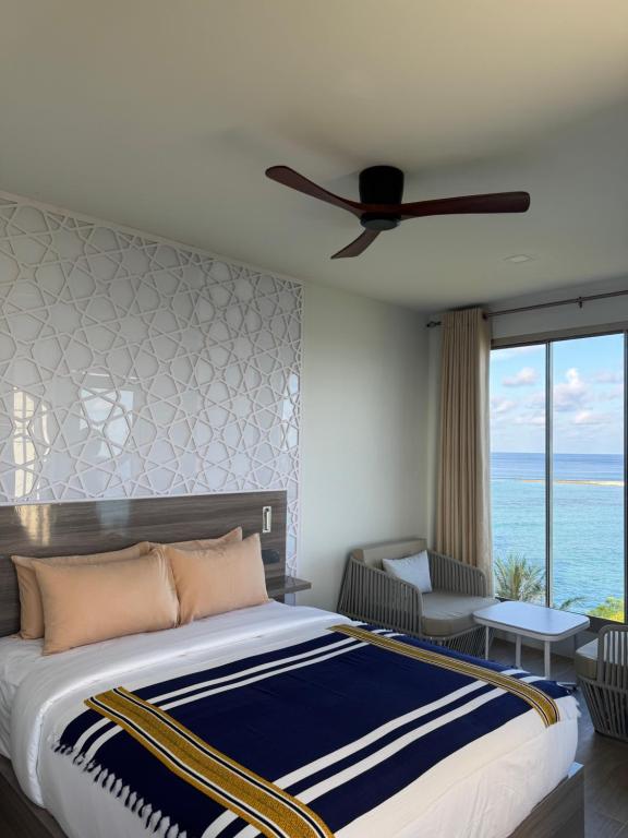 Avyanna Gulhi Beach Hotel Gulhi Island — Південний Мале Атол, Мальдіви мініатюра 7