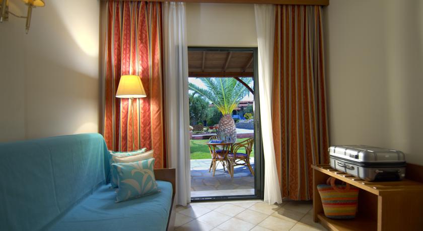 Blue Dolphin Hotel — Халкідікі, Греція мініатюра 15