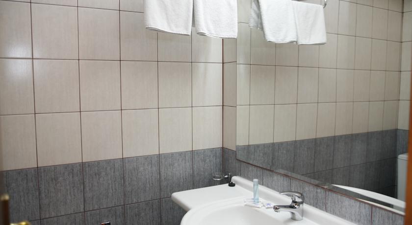 Blue Dolphin Hotel — Халкідікі, Греція мініатюра 17