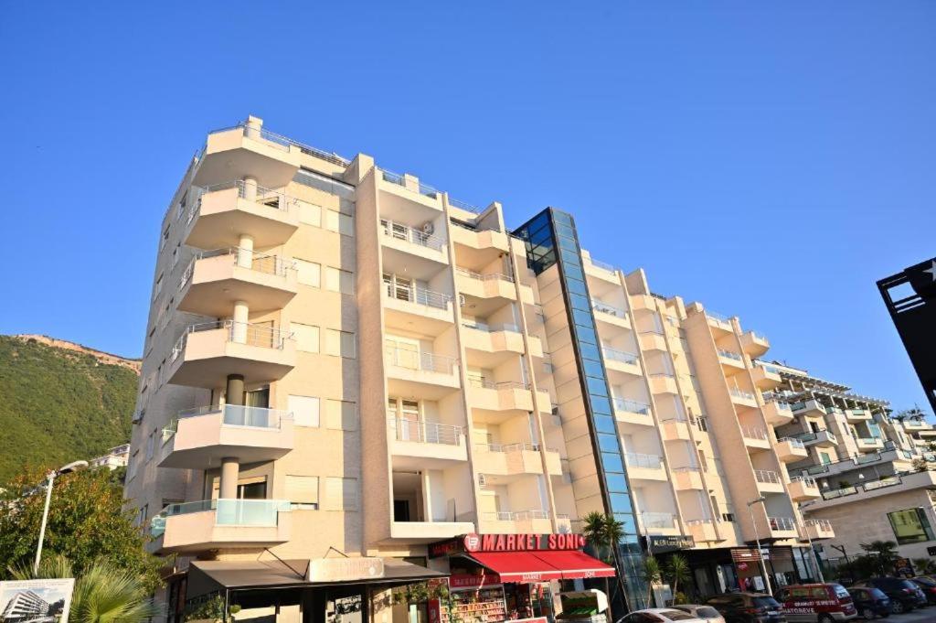 Thea Hotel — Вльора, Албанія мініатюра 12