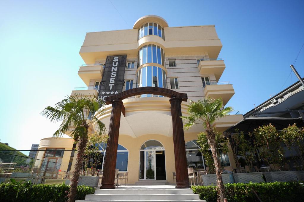 Sunset by Sea Side Hotel — Дуррес, Албанія мініатюра 7