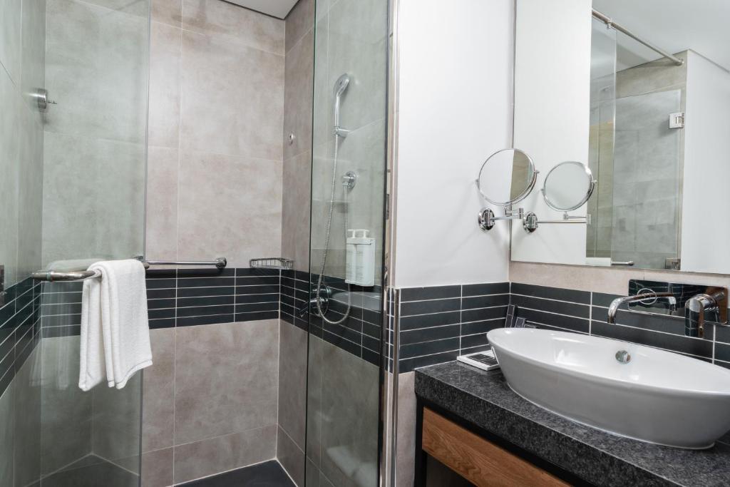 Avalon Hotel — Дубаї, Об'єднані Арабські Емірати мініатюра 113