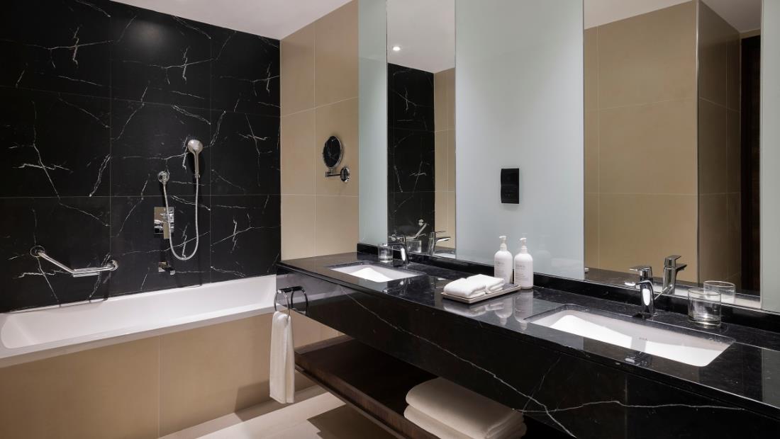 Local Hotel Dubai Jumeirah Village Triangle Autograph Collection — Дубаї, Об'єднані Арабські Емірати мініатюра 103