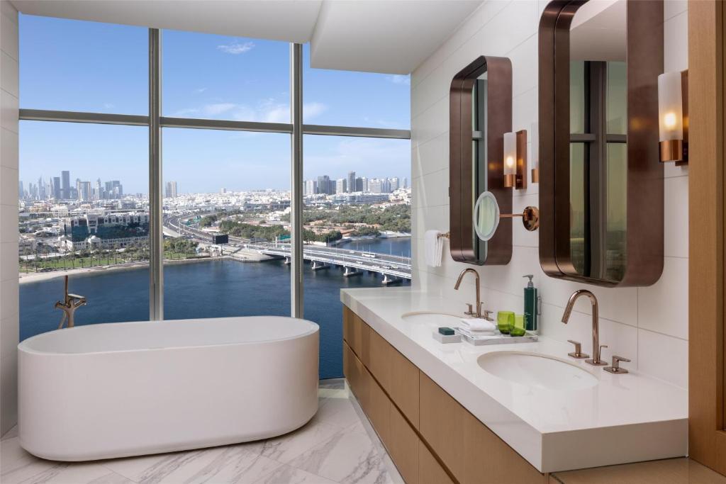 Hilton Dubai Creek Hotel Residences Jewel of the Creek — Дубаї, Об'єднані Арабські Емірати мініатюра 69