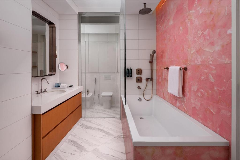 Hilton Dubai Creek Hotel Residences Jewel of the Creek — Дубаї, Об'єднані Арабські Емірати мініатюра 71