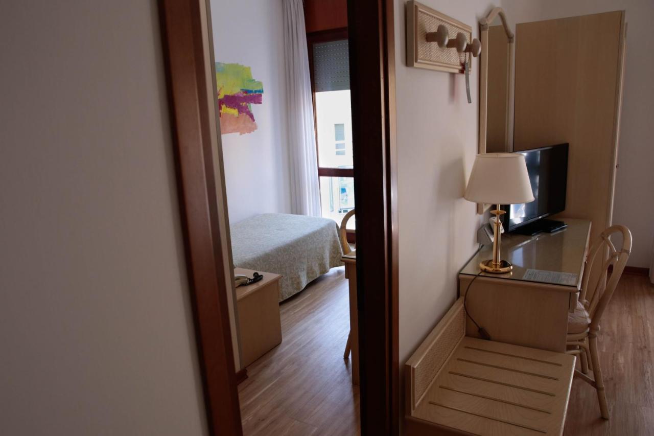 Croce di Malta Hotel Jesolo — о. Вентотене, Італія мініатюра 7