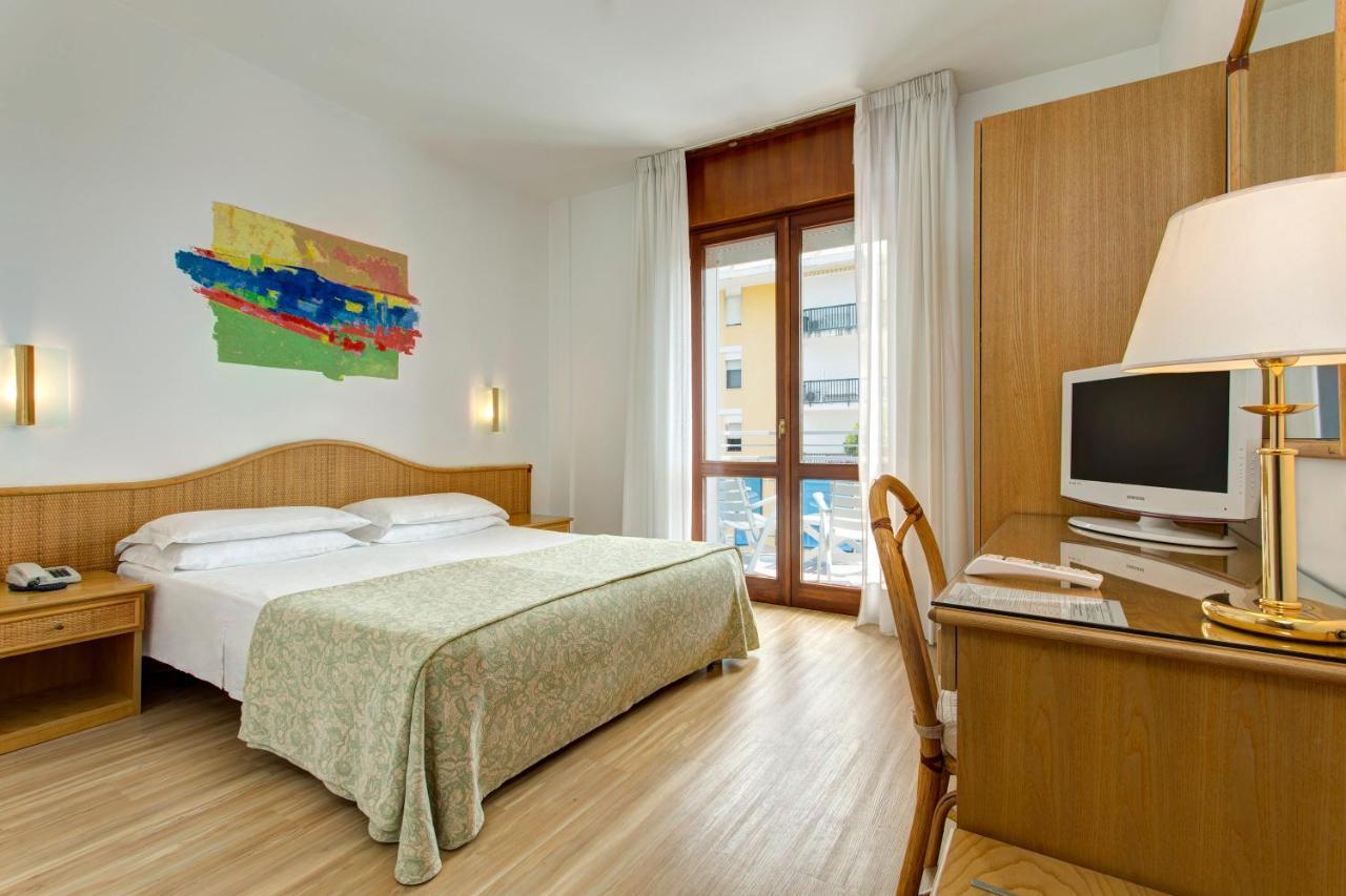Croce di Malta Hotel Jesolo — о. Вентотене, Італія мініатюра 8