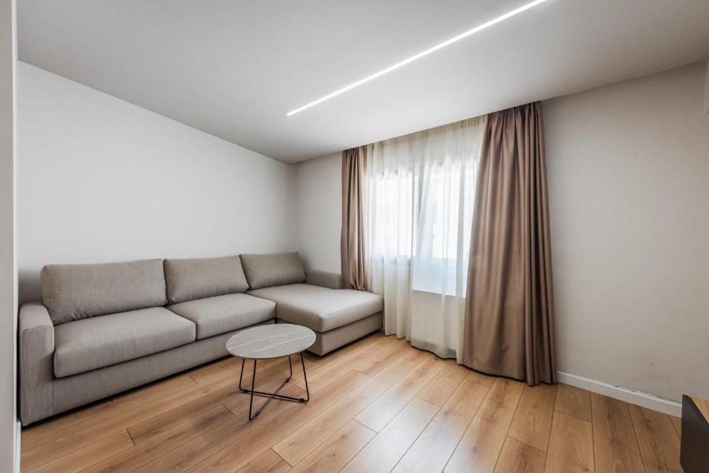 Relax Inn Hotel Durres — Дуррес, Албанія мініатюра 54