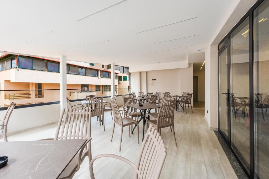 Relax Inn Hotel Durres — Дуррес, Албанія мініатюра 49