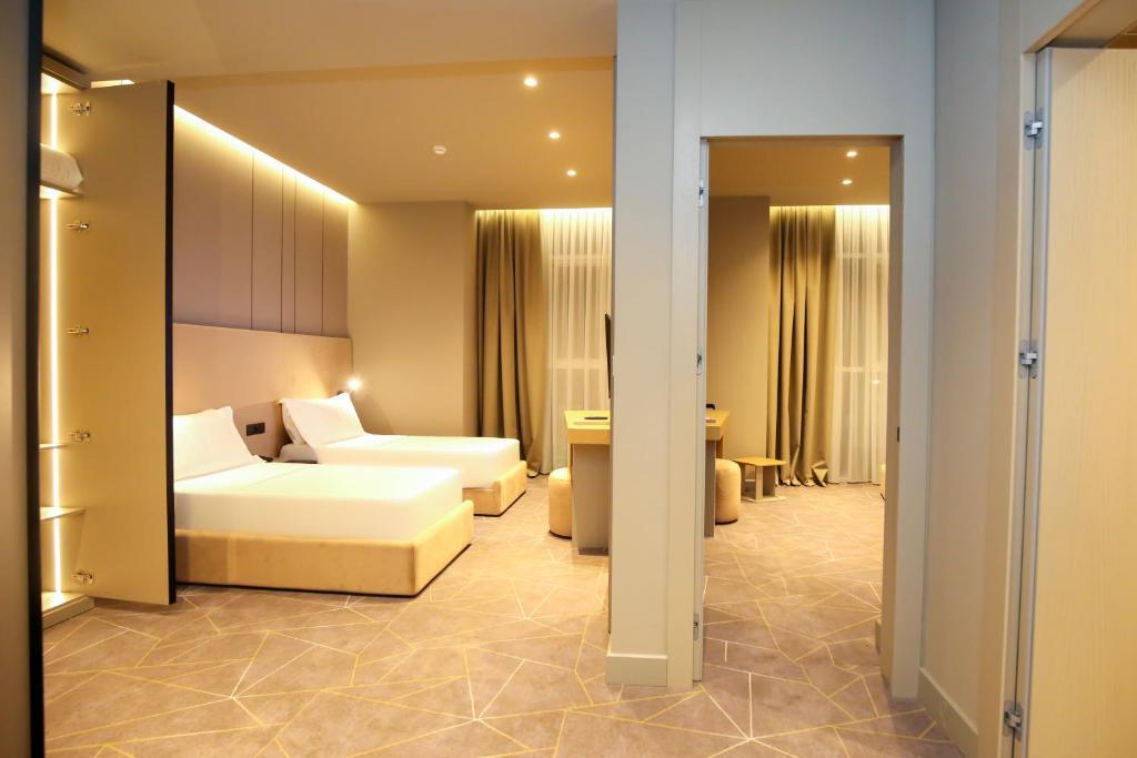The Central View Boutique Hotel — Вльора, Албанія мініатюра 7