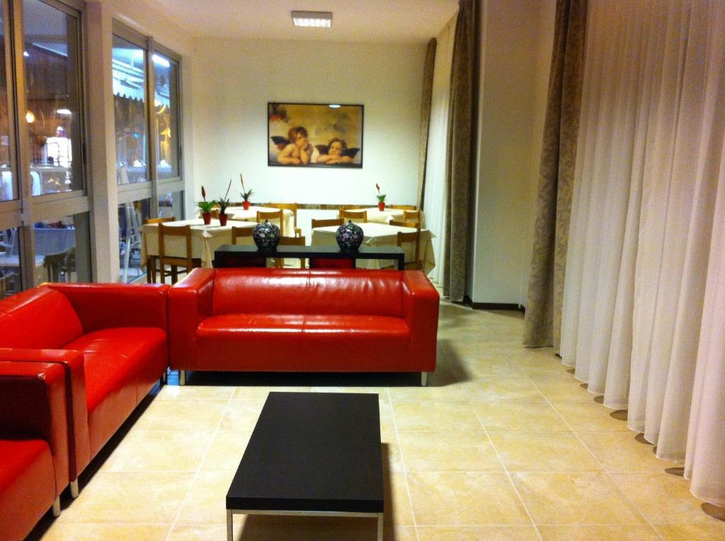 Colonna Hotel Viserba — Емілія Романья, Італія мініатюра 6