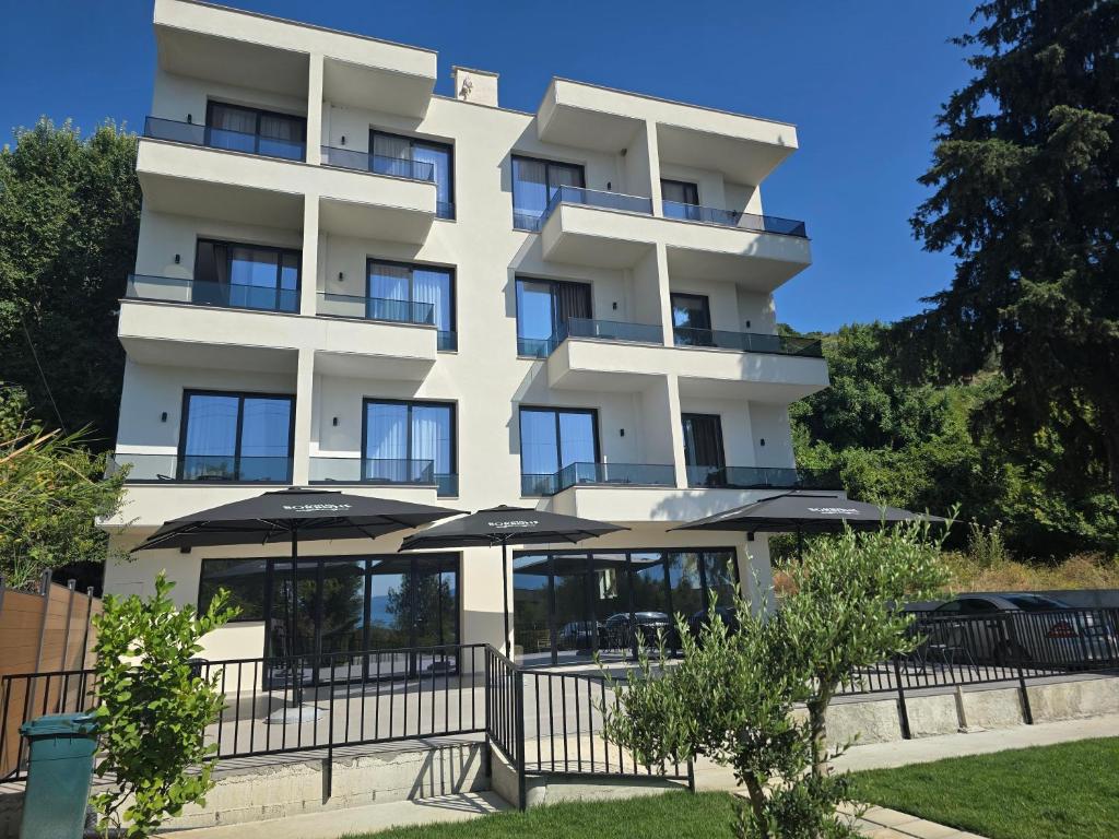 White Hill Radhime Hotel — Орикум, Албанія мініатюра 38