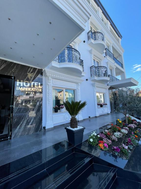 Imperator Hotel — Тирана, Албанія мініатюра 127