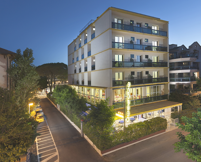 Carlton Hotel Riccione — Річчоне, Італія — фото 1