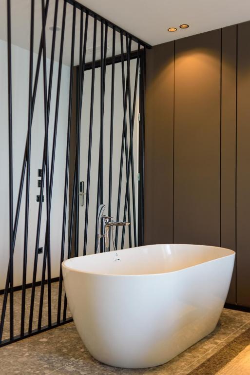 Nobus Hotel & Spa — Вльора, Албанія мініатюра 9