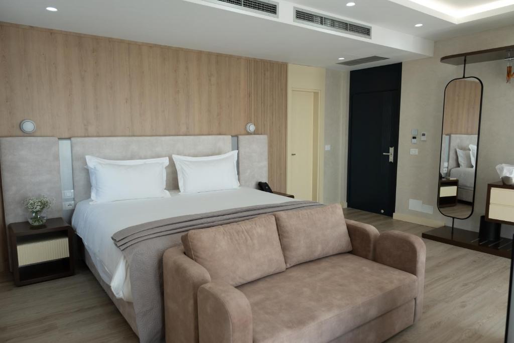 Great White Hotel — Шенджін, Албанія мініатюра 6