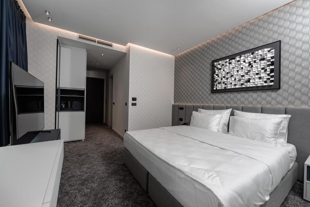 Cube Hotel — Бар, Чорногорія мініатюра 11