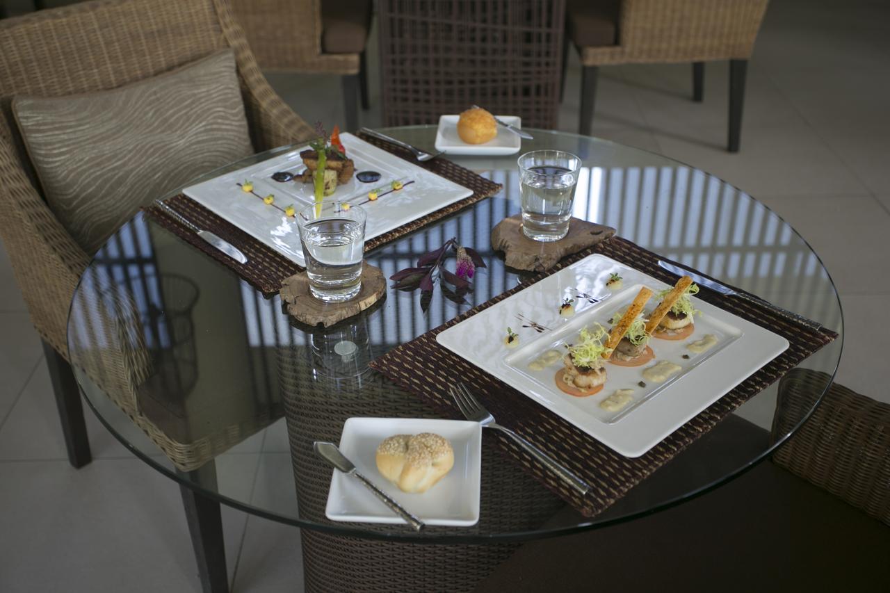 Dhevatara Beach Hotel — о. Праслін, Сейшельські острови мініатюра 34