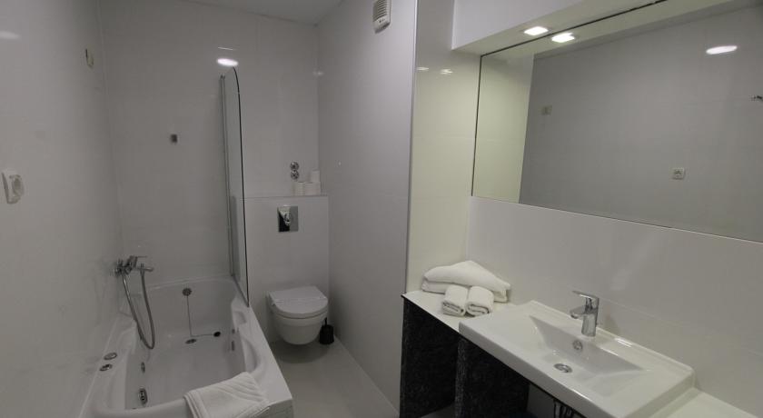 Sveti Kriz Hotel — о. Чіово, Хорватія мініатюра 33