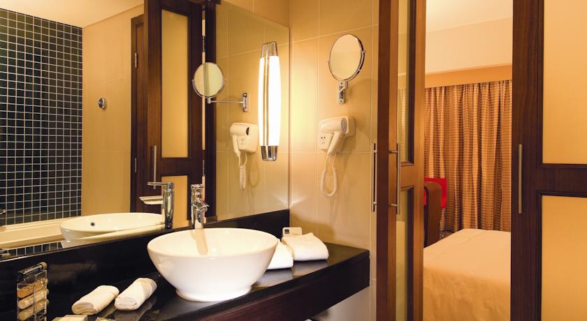 Novotel Deira City Centre — Дубаї, Об'єднані Арабські Емірати мініатюра 67