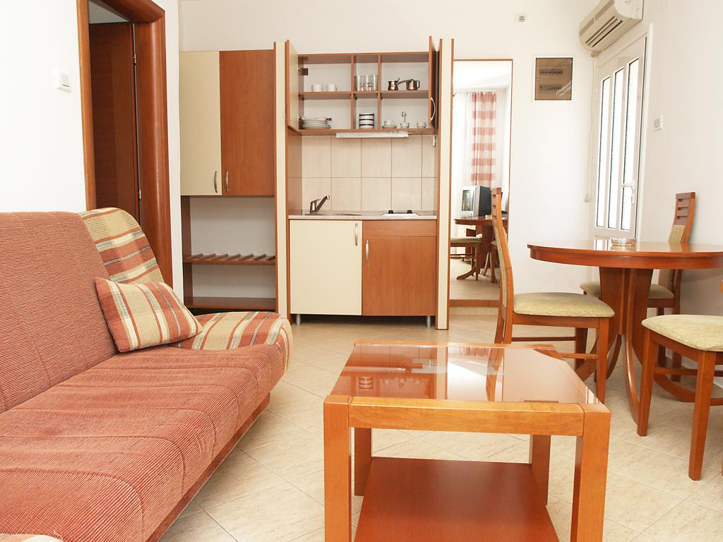 Kamelija Hotel — Боко-Которська бухта, Чорногорія мініатюра 9