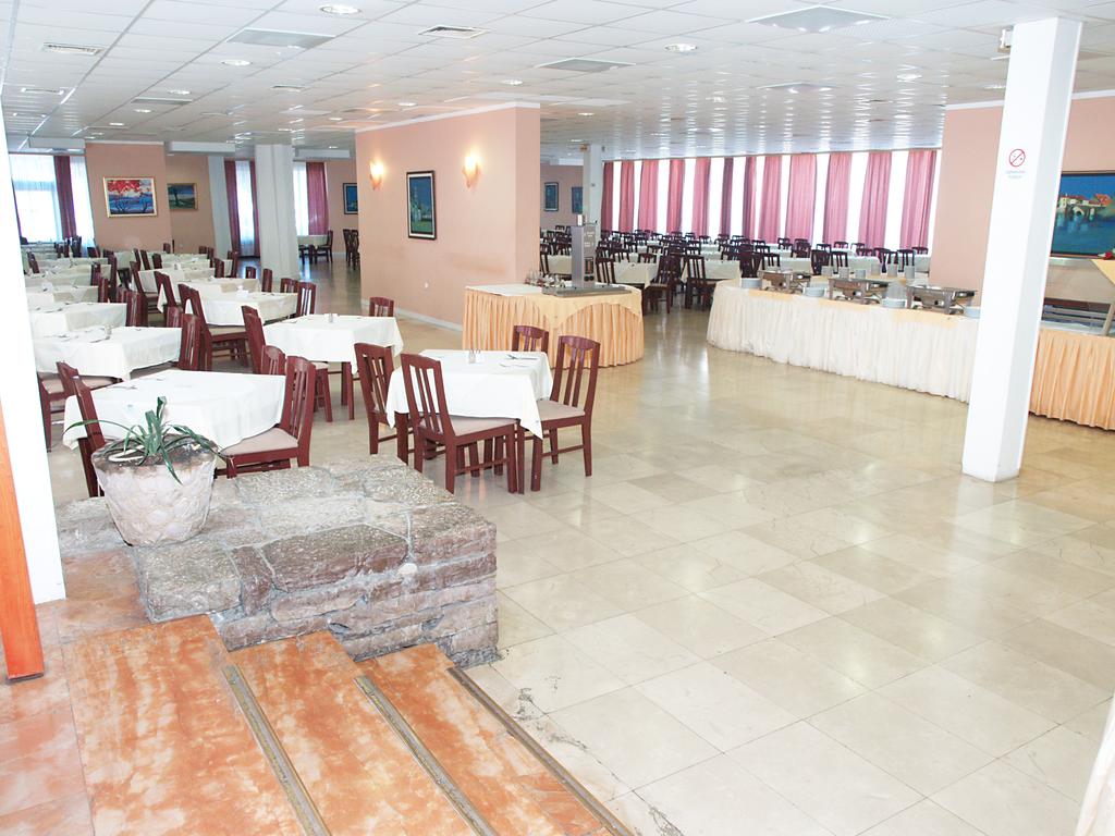 Kamelija Hotel — Боко-Которська бухта, Чорногорія мініатюра 13