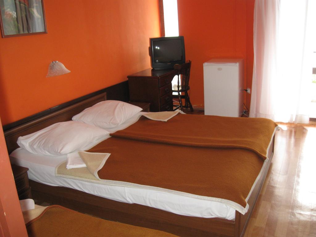 Kamelija Hotel — Боко-Которська бухта, Чорногорія мініатюра 14