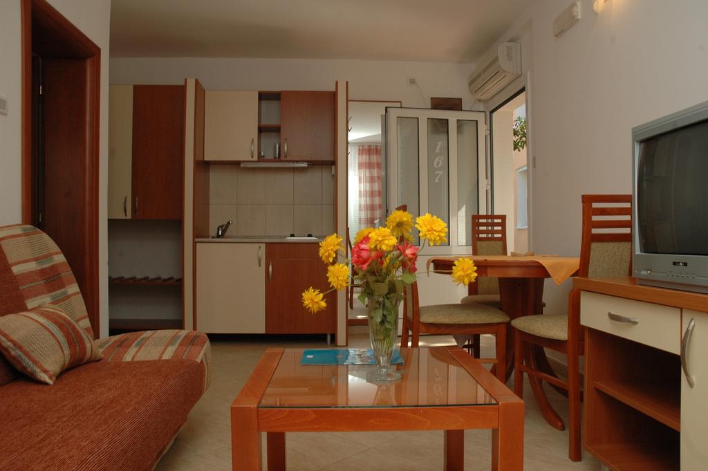 Kamelija Hotel — Боко-Которська бухта, Чорногорія мініатюра 16