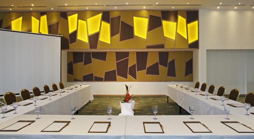 Centara Pattaya Hotel, Паттайя, Таїланд мініатюра 30