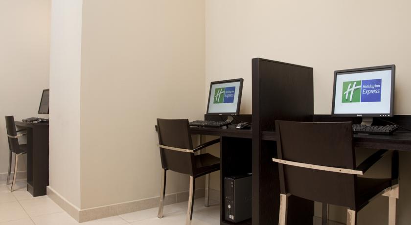 Holiday Inn Express Dubai Jumeirah — Дубаї, Об'єднані Арабські Емірати мініатюра 48