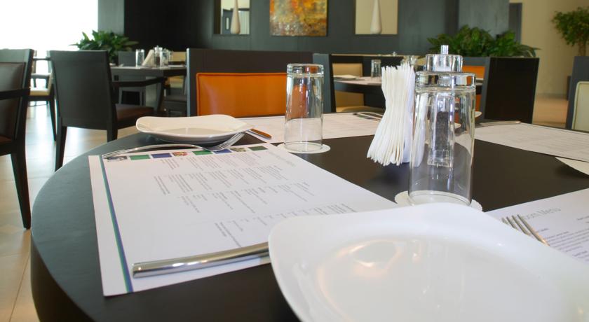 Holiday Inn Express Dubai Jumeirah — Дубаї, Об'єднані Арабські Емірати мініатюра 67