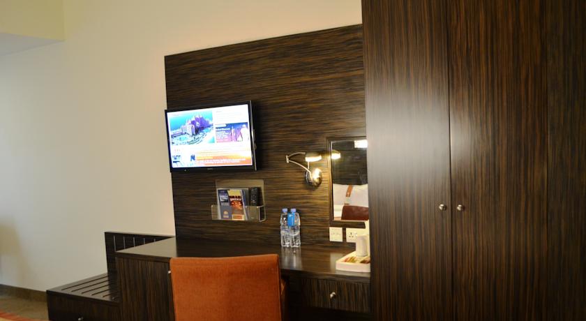 Holiday Inn Express Dubai Internet City — Дубаї, Об'єднані Арабські Емірати мініатюра 53