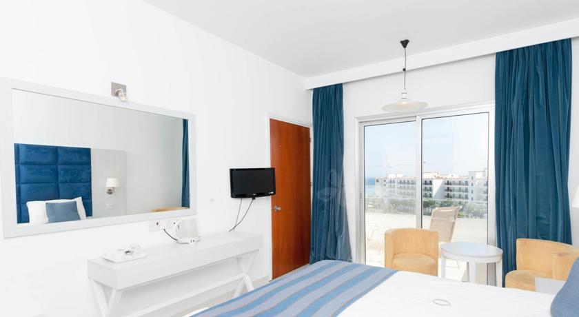 Odessa Beach Hotel — Протарас, Кіпр мініатюра 37