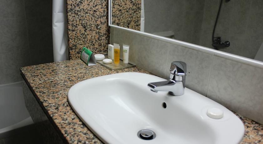 Venus Beach Hotel — Пафос, Кіпр мініатюра 30