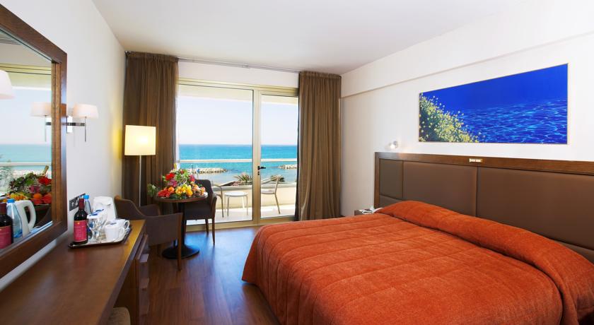 Golden Bay Beach Hotel Pyla — Ларнака (Іскеле), Кіпр мініатюра 39