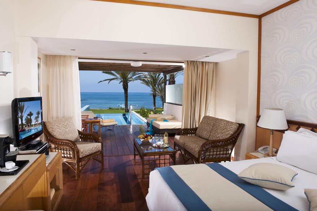 Constantinou Bros Athena Beach Hotel — Пафос, Кіпр мініатюра 14