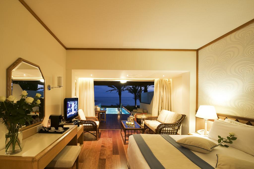 Constantinou Bros Athena Beach Hotel — Пафос, Кіпр мініатюра 15